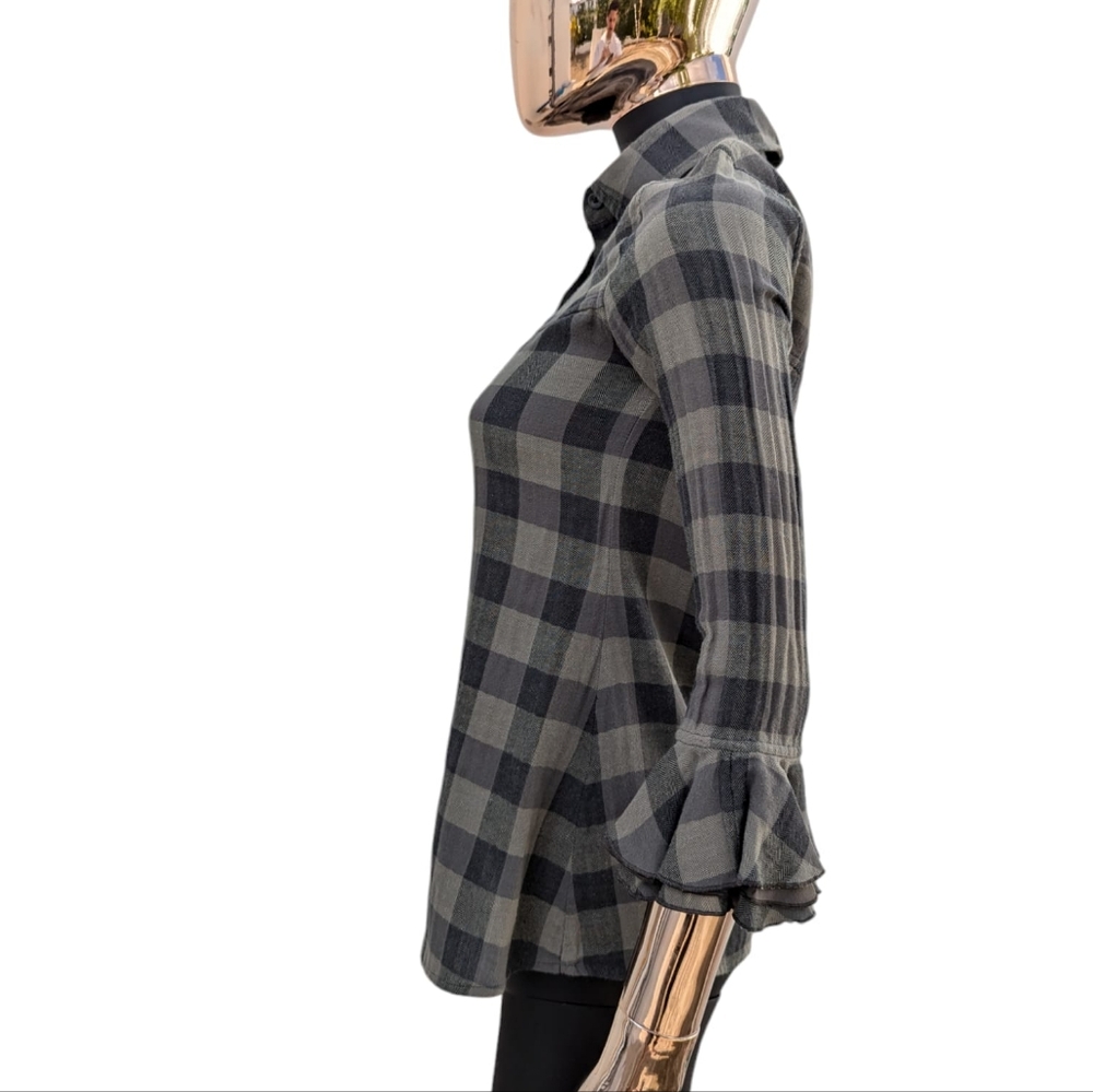⭐ Alice + Olivia Plaid Checkered top with bell flared sassy quarter sleeves - Picture 4 of 16